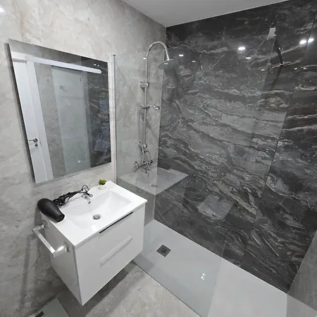 Apartament Eden Mit Beheiztem Pool, Luxurioese Ausstattung Mit Marmorboden, Marmorbadezimmer