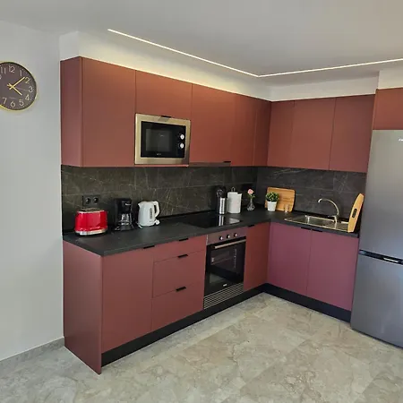 Eden Mit Beheiztem Pool, Luxurioese Ausstattung Mit Marmorboden, Marmorbadezimmer Apartament